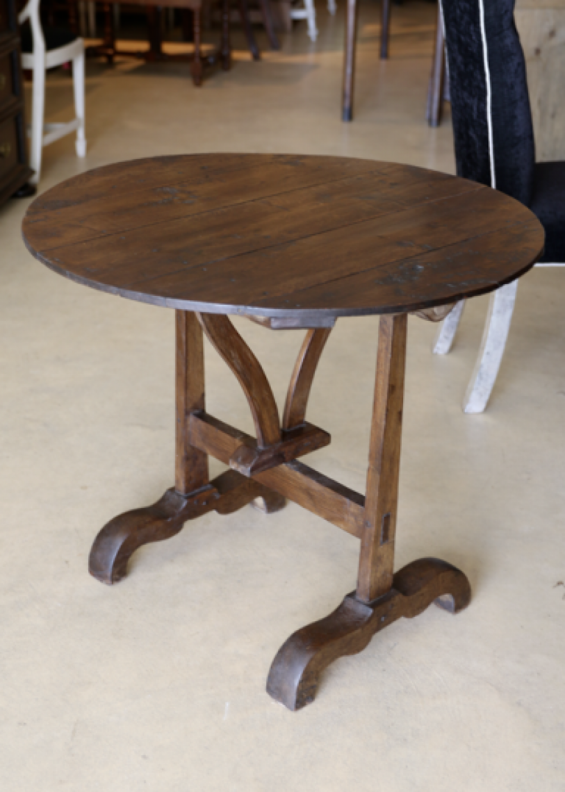 Small Burgundian Wine Table